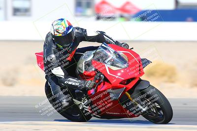 media/Jan-08-2022-SoCal Trackdays (Sat) [[1ec2777125]]/Turn 15 Inside (950am)/